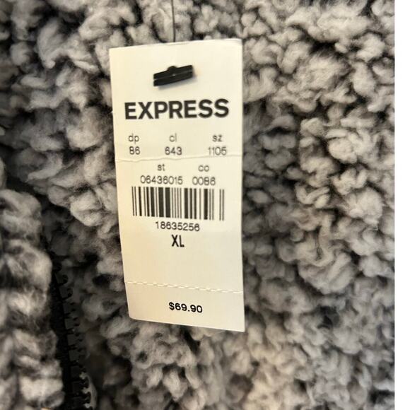 EXPRESS One Eleven NWT Oversized Sherpa Half Zip Pull over SZ XL - Picture 6 of 6